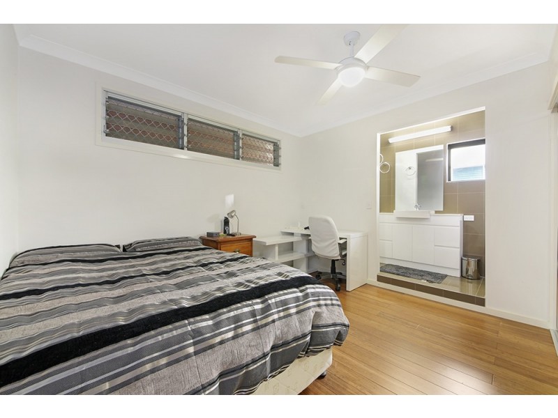 1/125 Old Burleigh Road, Broadbeach QLD 4218
