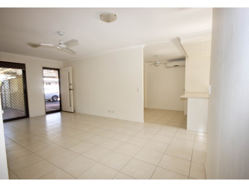 2/66 Botanical Drive, Labrador QLD 4215