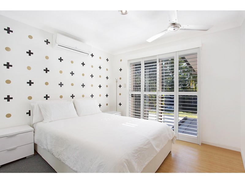 25 Rainbird Close, Burleigh Waters QLD 4220