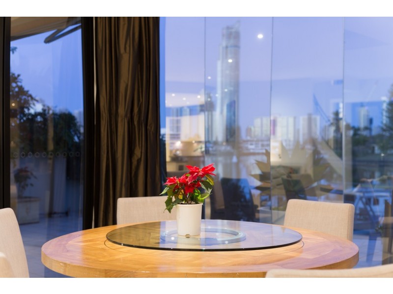 21 The Promenade, Isle Of Capri QLD 4217