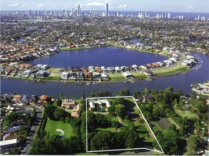 8-14 Riverbend Avenue, Carrara QLD 4211