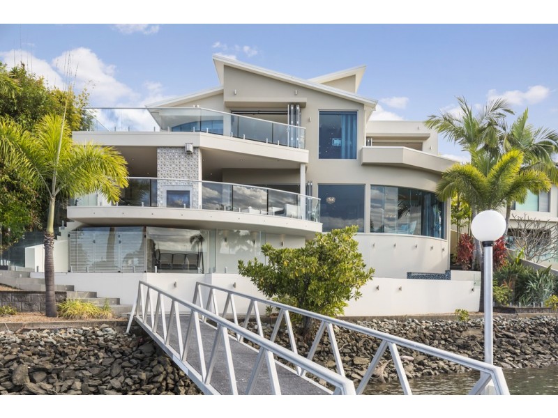 72 Blair Athol Crescent, Sorrento QLD 4217