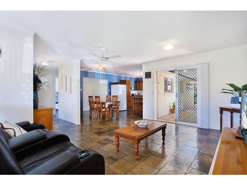 34 Aruma Avenue, Burleigh Waters QLD 4220