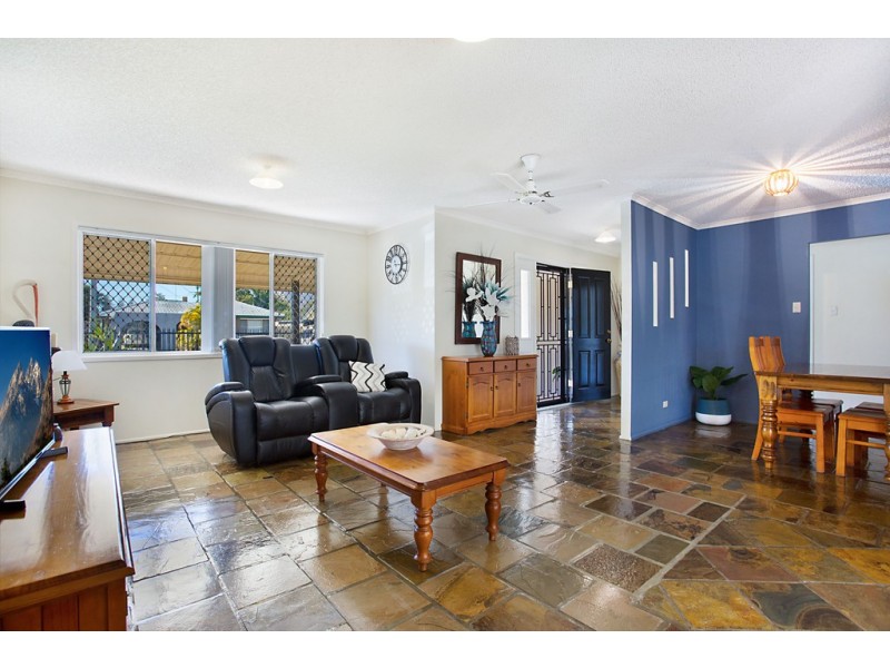 34 Aruma Avenue, Burleigh Waters QLD 4220