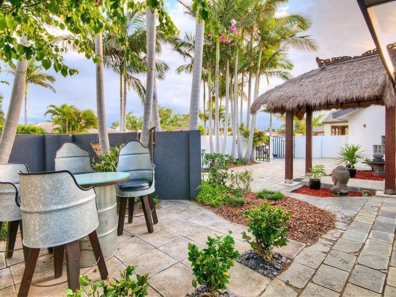 68 Waitomo St, Broadbeach Waters QLD 4218