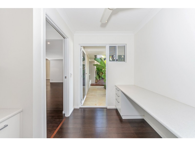 10 Elgin Crescent, Sorrento QLD 4217