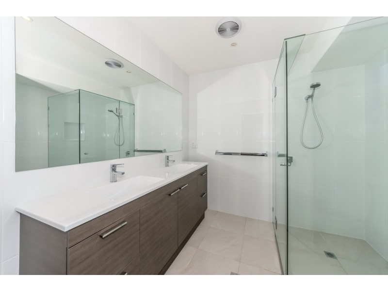 10 Elgin Crescent, Sorrento QLD 4217