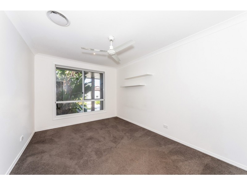 10 Elgin Crescent, Sorrento QLD 4217
