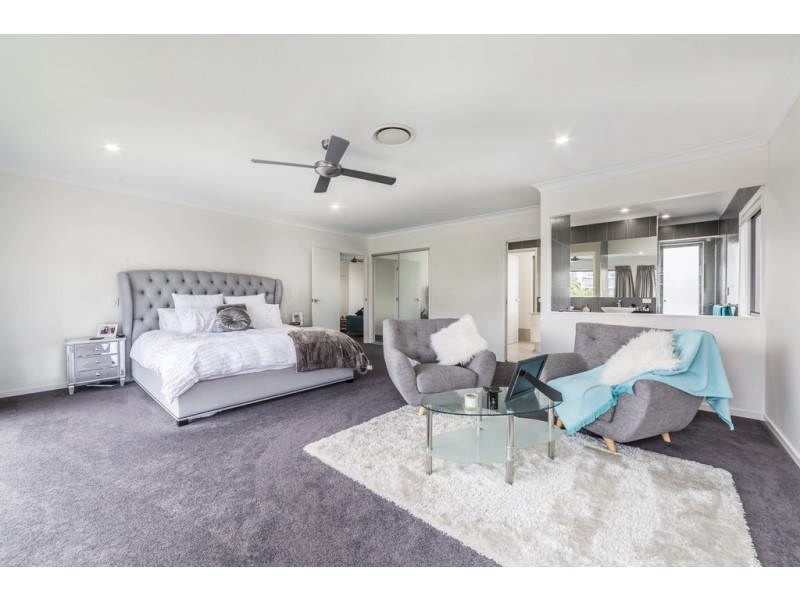 129 Allambi Avenue, Broadbeach Waters QLD 4218