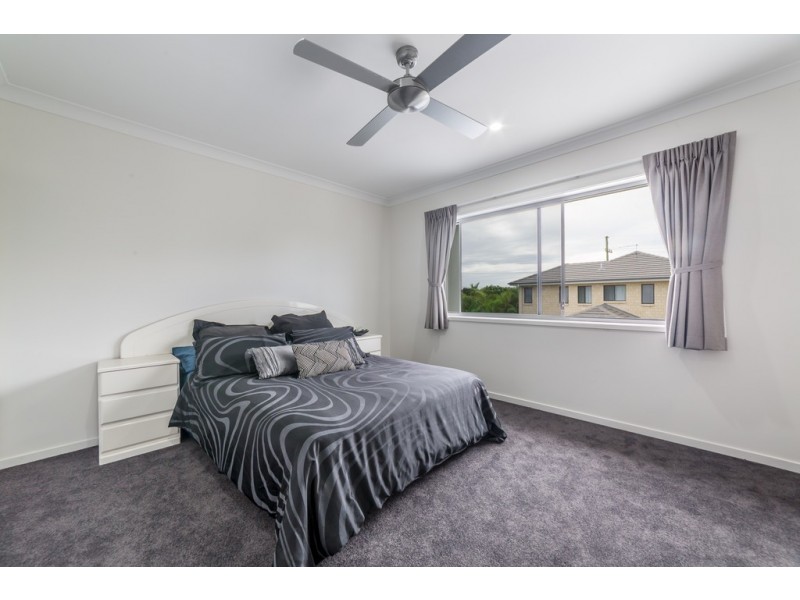 129 Allambi Avenue, Broadbeach Waters QLD 4218