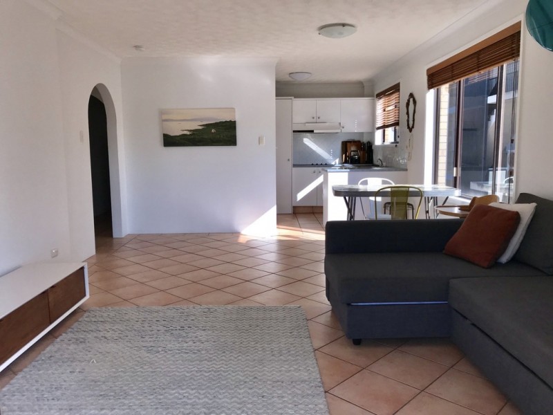 6/158 Surf Parade, Broadbeach QLD 4218