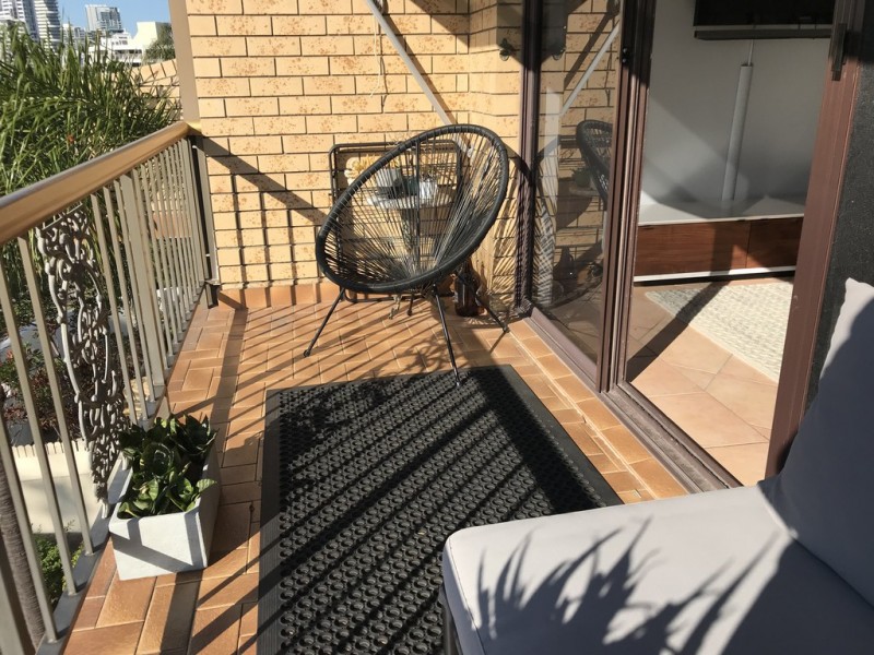 6/158 Surf Parade, Broadbeach QLD 4218