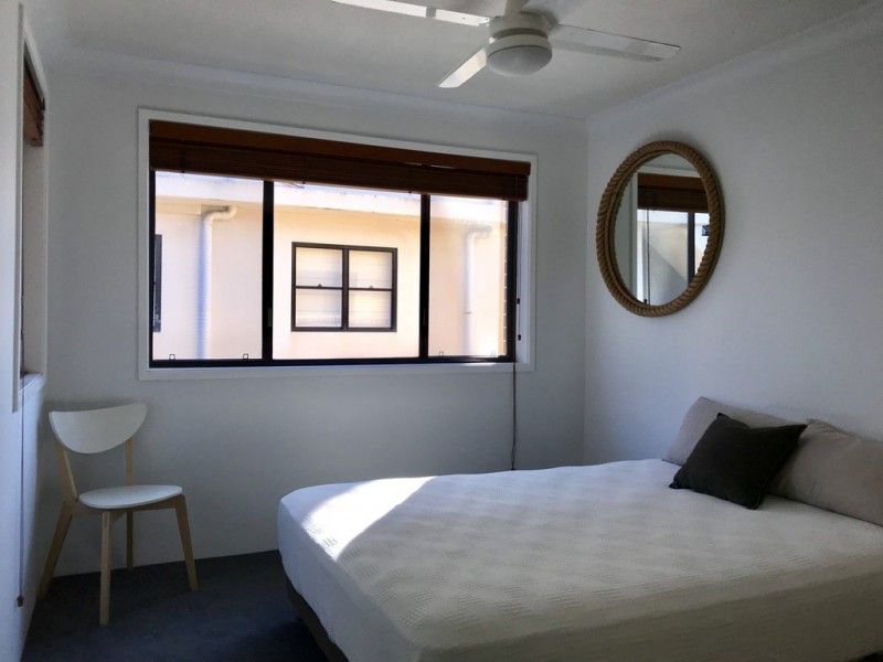 6/158 Surf Parade, Broadbeach QLD 4218