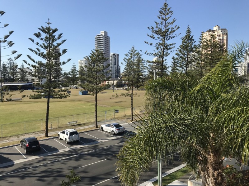 6/158 Surf Parade, Broadbeach QLD 4218