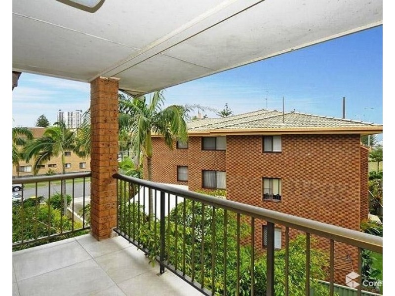 4/7 Rosewood Ave, Broadbeach QLD 4218