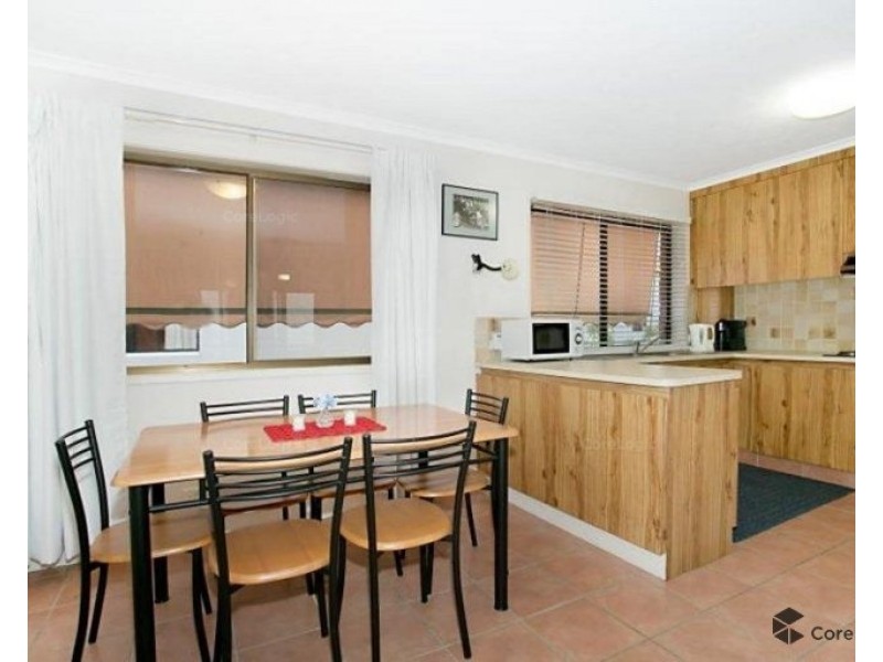 4/7 Rosewood Ave, Broadbeach QLD 4218