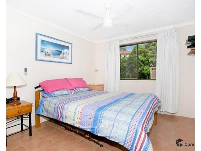 4/7 Rosewood Ave, Broadbeach QLD 4218