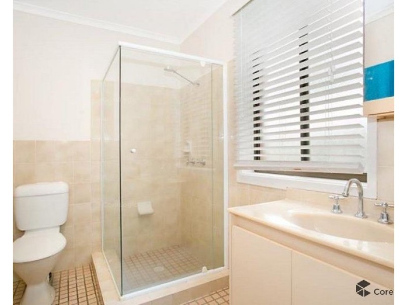 4/7 Rosewood Ave, Broadbeach QLD 4218