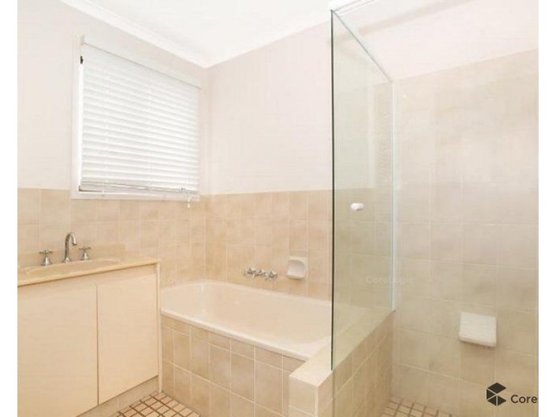 4/7 Rosewood Ave, Broadbeach QLD 4218