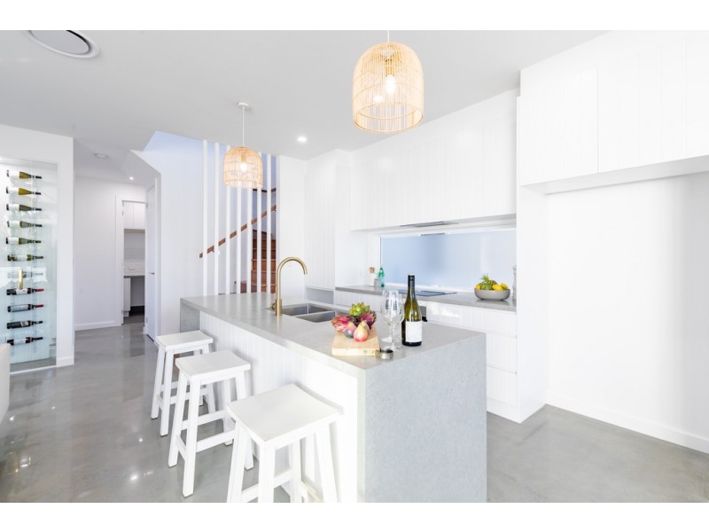 15 Kallay Street, Miami QLD 4220