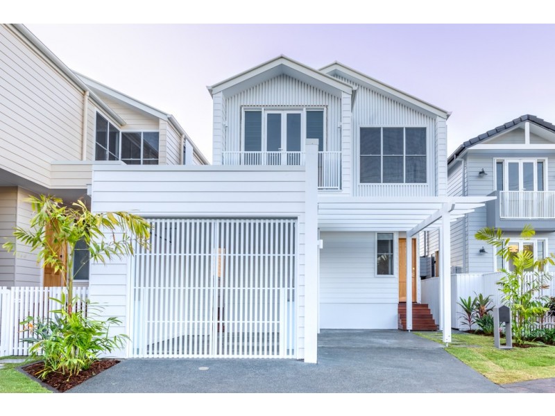 15 Kallay Street, Miami QLD 4220