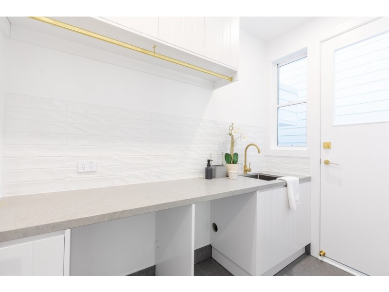 15 Kallay Street, Miami QLD 4220