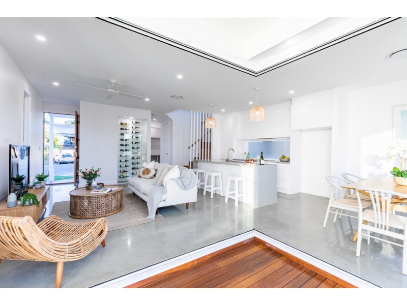 15 Kallay Street, Miami QLD 4220