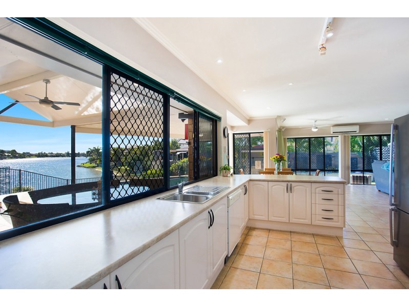 9 Cassowary Drive, Burleigh Waters QLD 4220