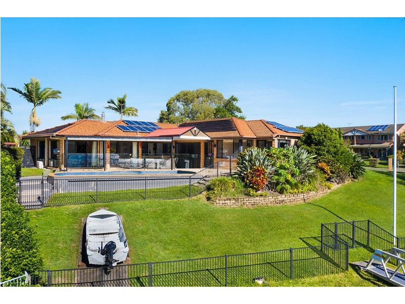 9 Cassowary Drive, Burleigh Waters QLD 4220