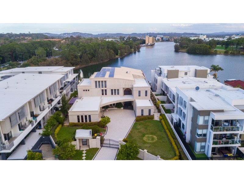 6 Ben Lexcen Place, Robina QLD 4226