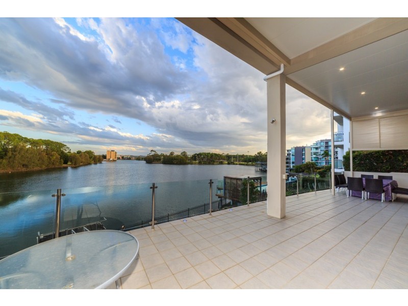6 Ben Lexcen Place, Robina QLD 4226