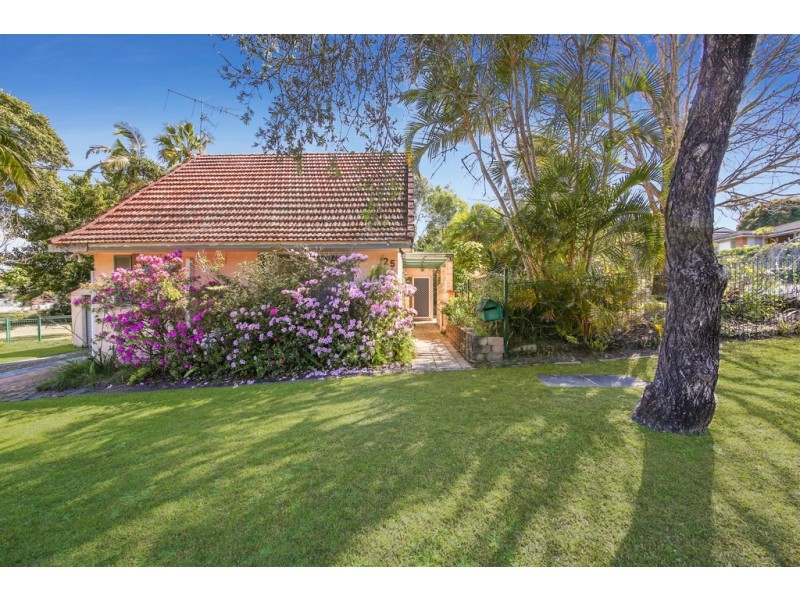 25 Dandar Drive, Southport QLD 4215