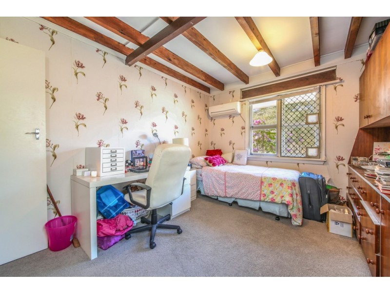 25 Dandar Drive, Southport QLD 4215