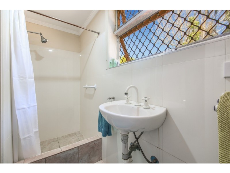 25 Dandar Drive, Southport QLD 4215