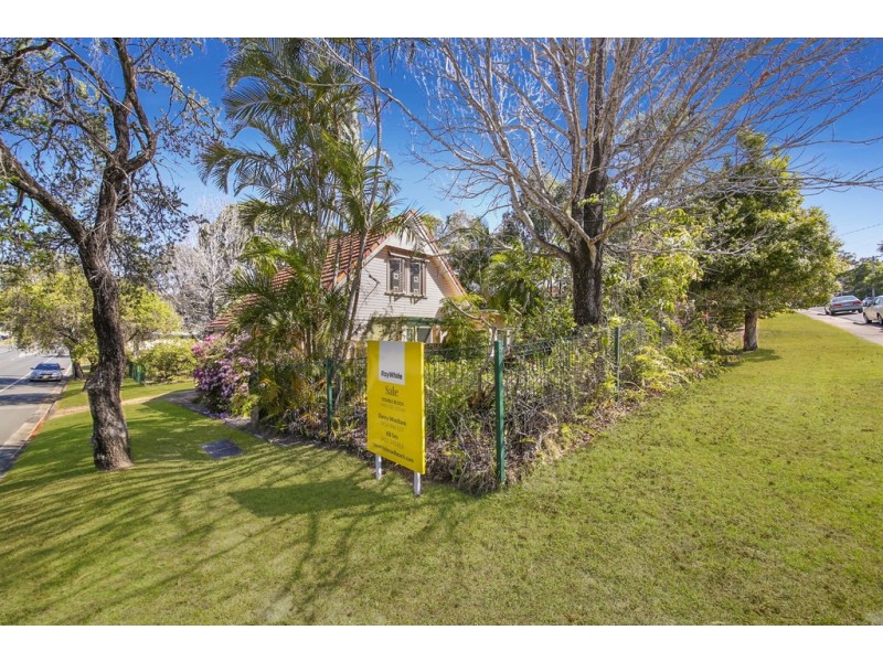 25 Dandar Drive, Southport QLD 4215