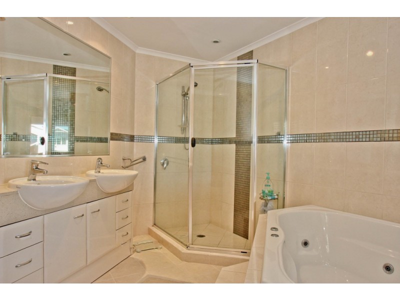 2/3 Cedar Court,, Burleigh Heads QLD 4220