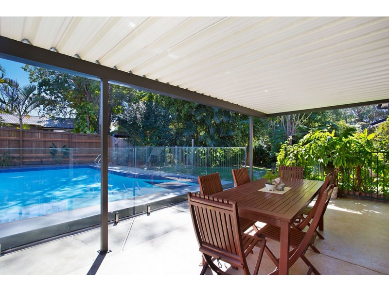 5 Mina Place, Southport QLD 4215