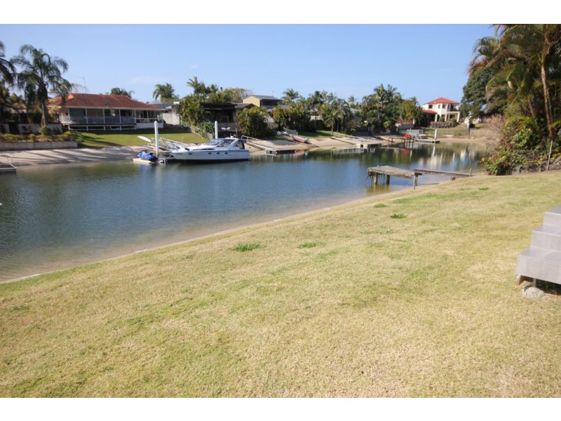 16 Cypress Drv, Broadbeach Waters QLD 4218