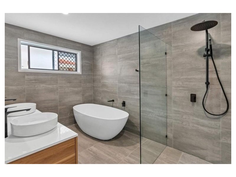 16 Cypress Drv, Broadbeach Waters QLD 4218