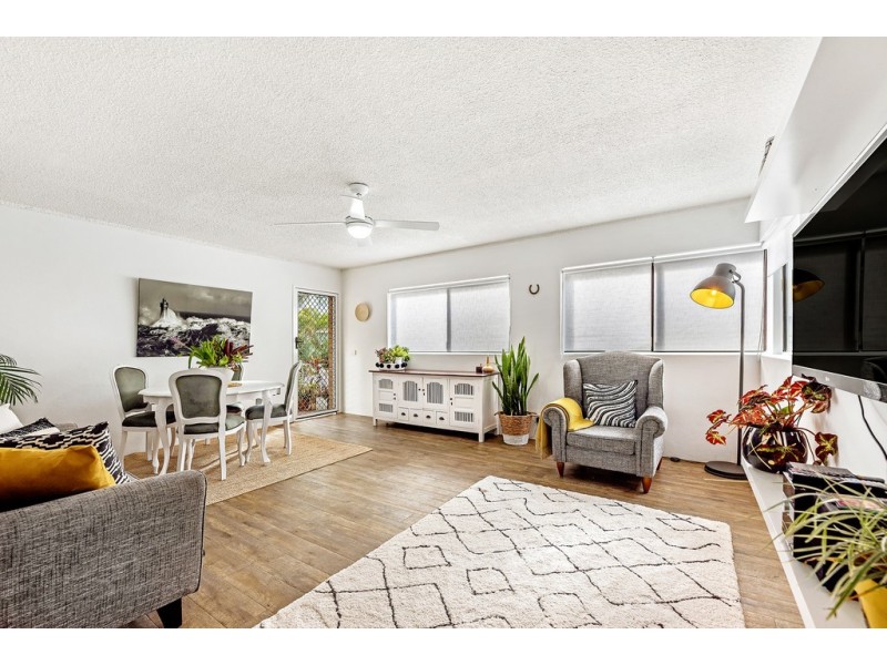 11 ‘Neapan Lodge’ 11 Old Burleigh Road, Surfers Paradise QLD 4217