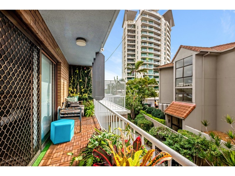 11 ‘Neapan Lodge’ 11 Old Burleigh Road, Surfers Paradise QLD 4217