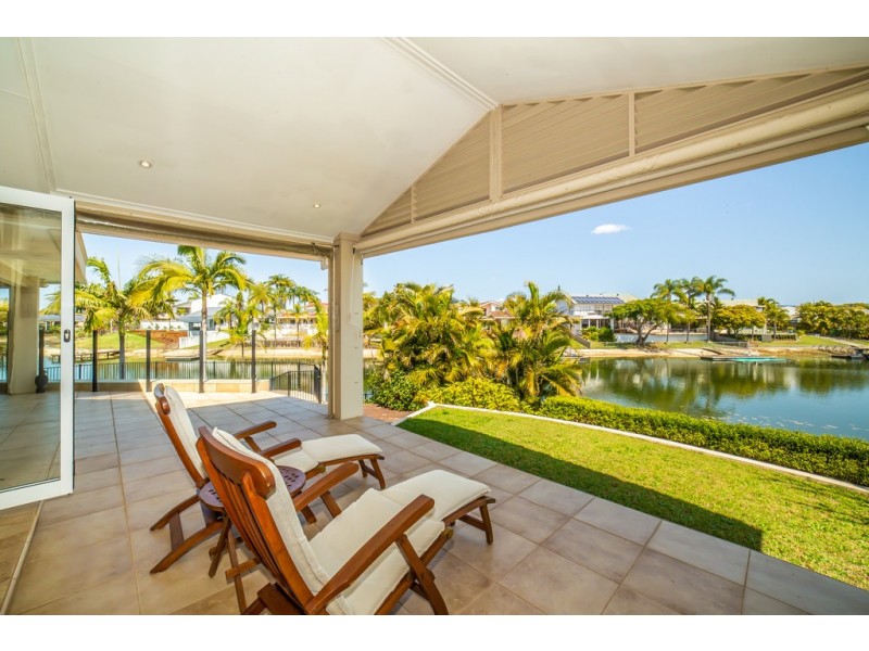 2 Caithness Court, Sorrento QLD 4217