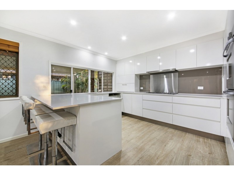 2 Langford Court, Mermaid Waters QLD 4218