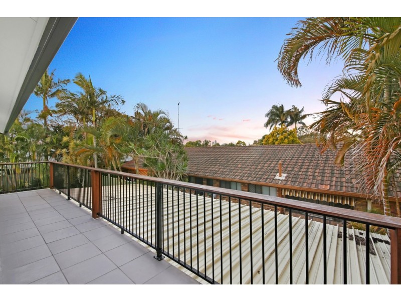 2 Langford Court, Mermaid Waters QLD 4218