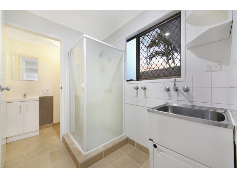 2 Langford Court, Mermaid Waters QLD 4218