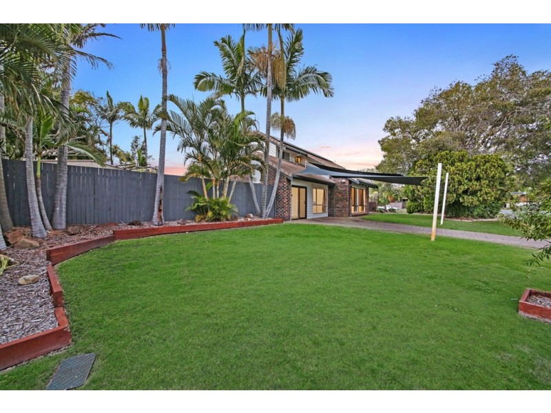 2 Langford Court, Mermaid Waters QLD 4218