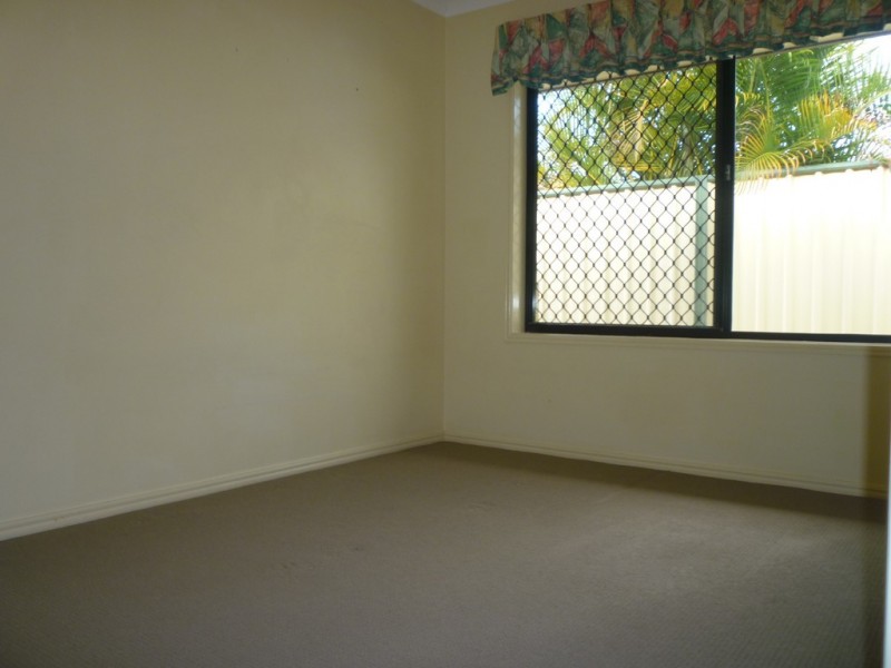 1 Yarraville Street, Robina QLD 4226