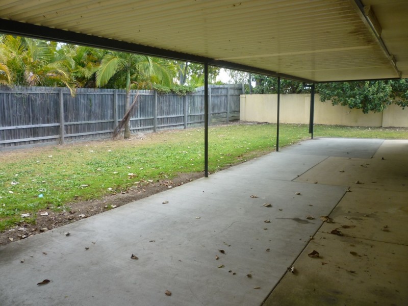 1 Yarraville Street, Robina QLD 4226