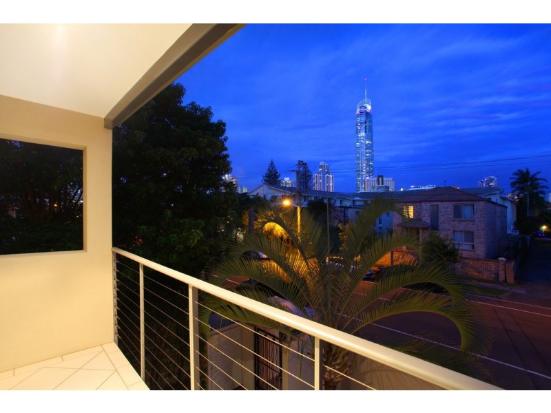 2/30 Peninsular Drive, Surfers Paradise QLD 4217