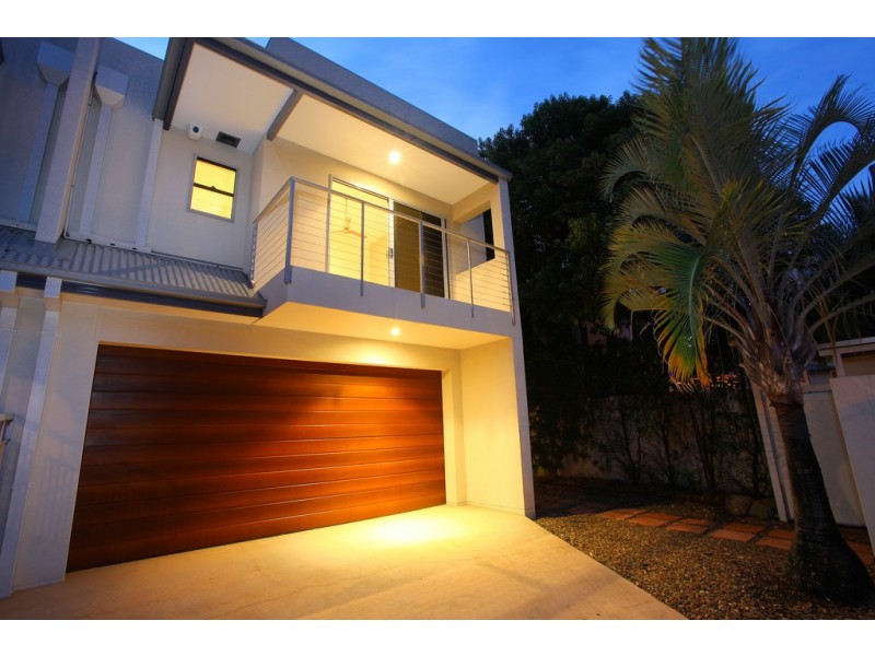 2/30 Peninsular Drive, Surfers Paradise QLD 4217